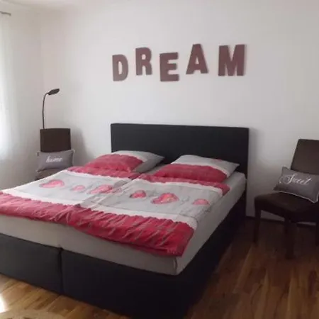 Im Haus Sonnenschein Beim Senftenberger